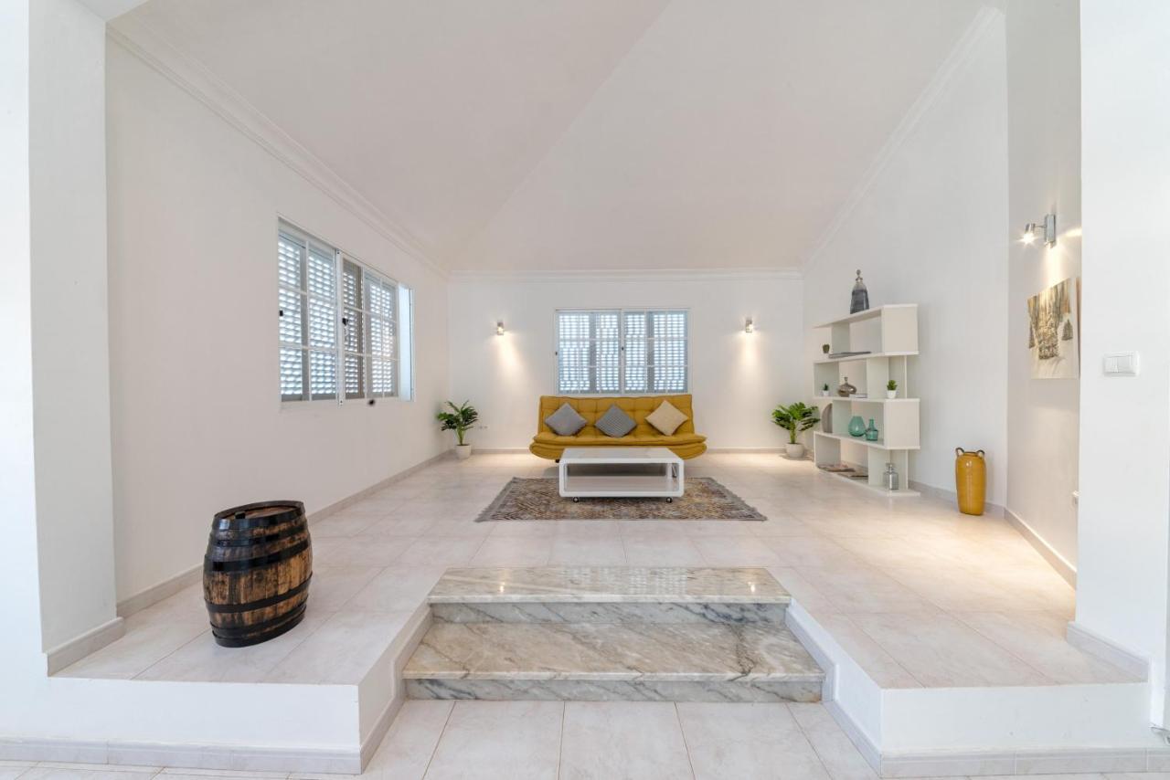 Mansion Almond - Sea, Sun And A Charming Refuge! Villa Paul do Mar  Bagian luar foto